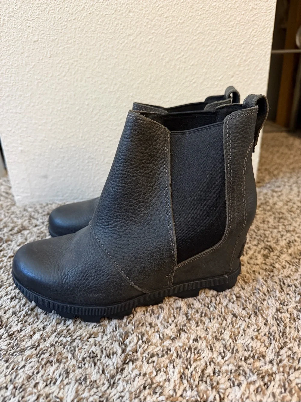 Sorel black gray